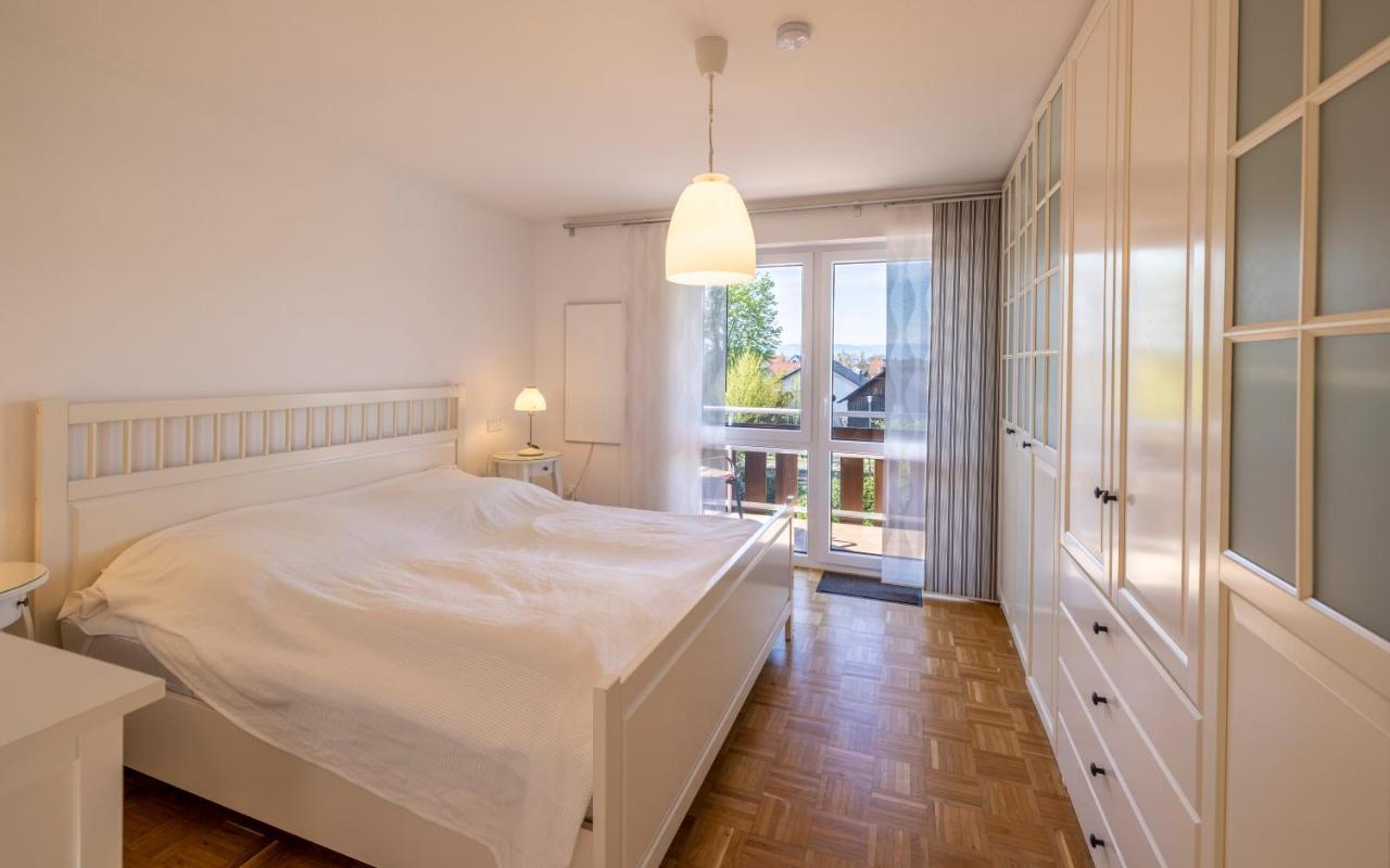 Ferienwohnung Seeblick Mit Blick Auf Die Alpen Wasserburg Exteriör bild